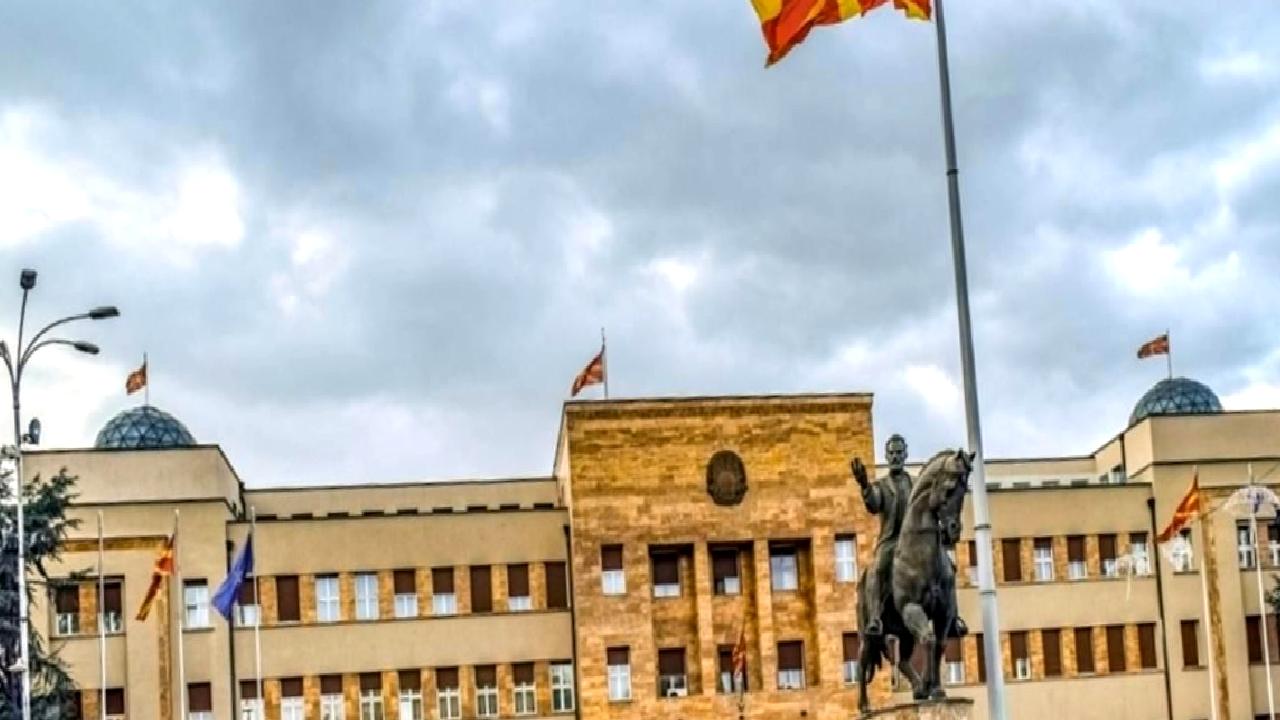 Yunanistan ile Kuzey Makedonya arasındaki diplomatik gerginlik hakkında detaylı bilgiler.