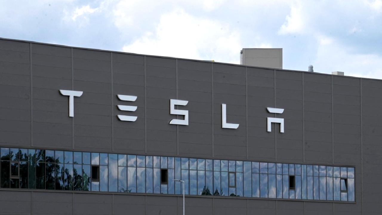 ABD Ulusal Kara Yolu Trafik Güvenliği İdaresi, Tesla'nın belirli araç