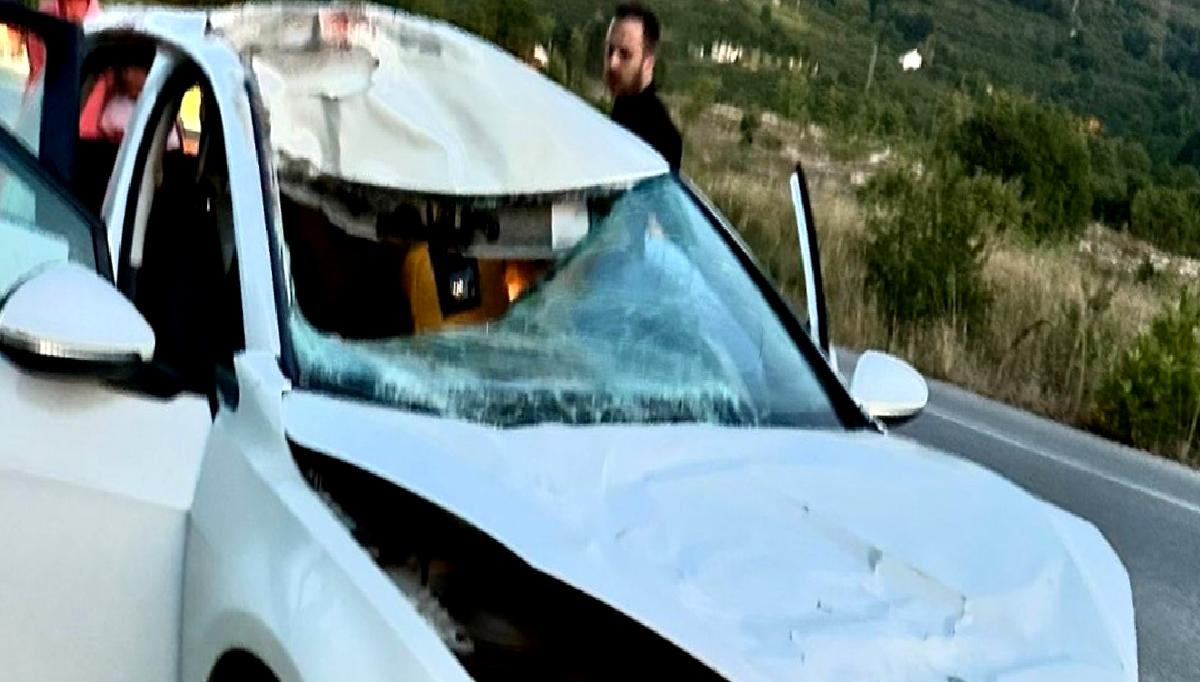 Akyazı-Mudurnu yolu üzerinde meydana gelen trafik kazası hakkında detaylı bilgiler.