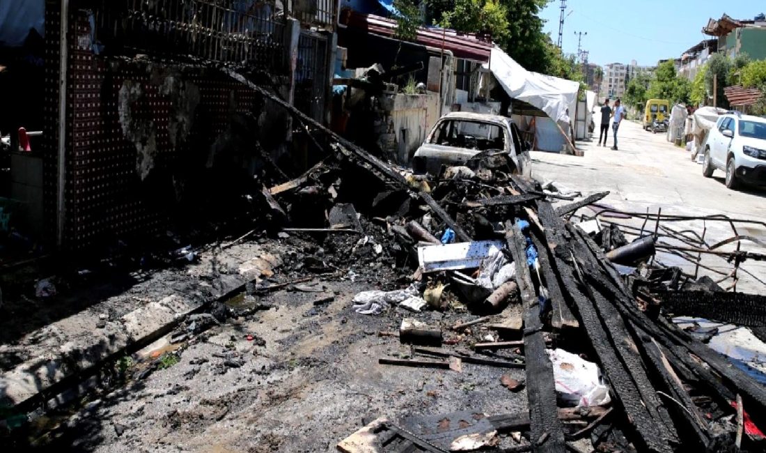 Antakya’da Apartman ve Araçta Yangın Çıktı Antakya'da bir apartman ve araçta çıkan yangın paniğe neden oldu.