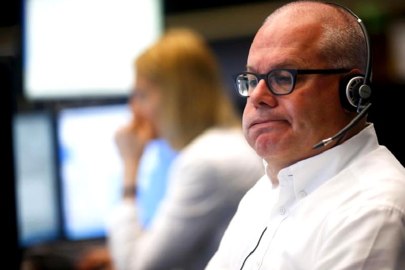 Boots Zincirinin CEO’su Sebastian James Görevinden Ayrıldı Boots Zincirinin CEO'su Sebastian James görevinden ayrıldı. İş dünyasındaki son