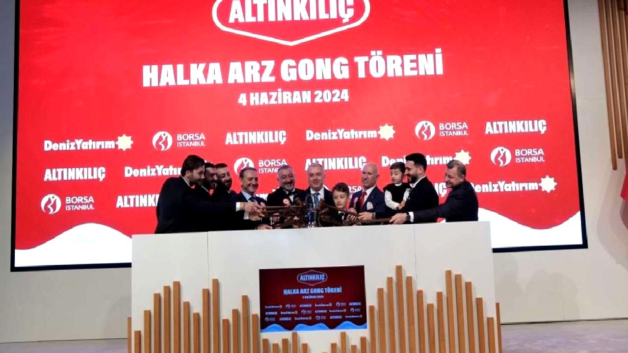Borsa İstanbul'da gerçekleşen halka arz töreni, şirketlerin hisselerini halka açtığı
