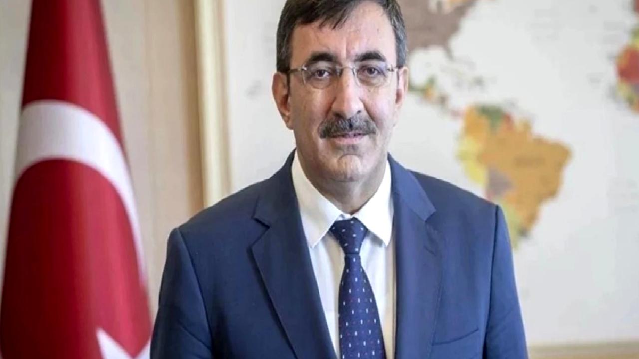 Cumhurbaşkanı Yardımcısı Cevdet Yılmaz'dan ekonomi ve vergi ile ilgili önemli