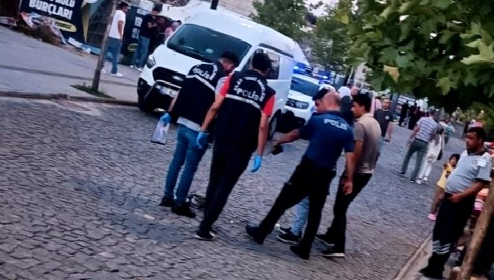Diyarbakır'da meydana gelen silahlı kavgada 1 yaşındaki bebek yaralandı. Olayın