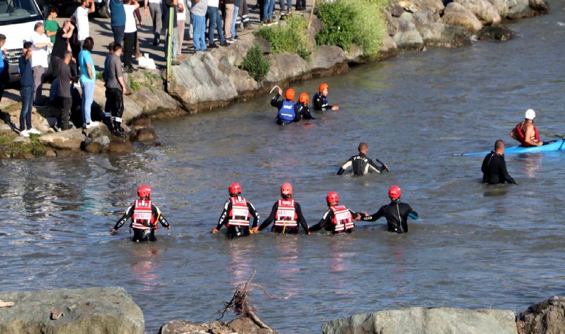 Trabzon'un Maçka ilçesinde bulunan Fırtına Deresi'nde meydana gelen bot kazasında