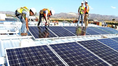 Güneş enerjisi sektöründe aşırı kapasite sorunu, sektördeki fazla üretim kapasitesi