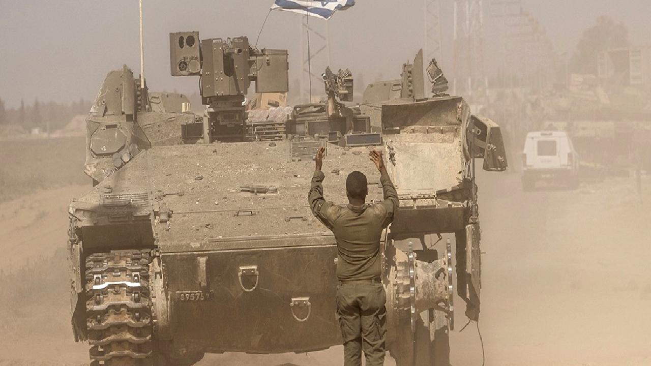 İsrail Ordusu Komutanı Halevi, Lübnan sınırındaki güncel durumu analiz ediyor.