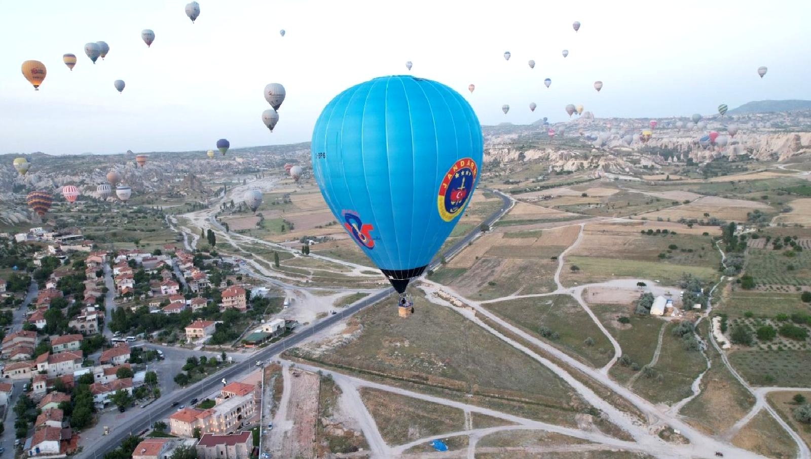 Kapadokya'da Jandarma Genel Komutanlığı'nın 185. kuruluş yıl dönümü kutlamaları büyük