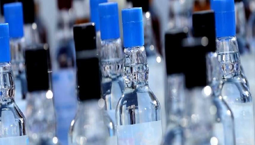 Kars polisi, kaçakçılık operasyonu düzenleyerek sahte içki ve alkolü ele