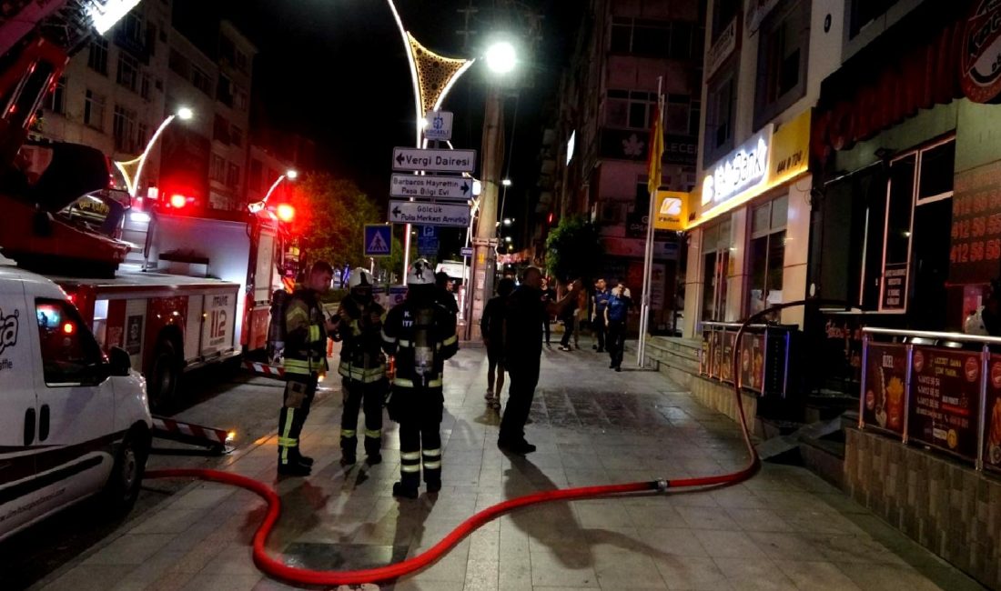 Kocaeli'de yangın çıkan iş yerinde maddi hasar meydana geldi. Olayla