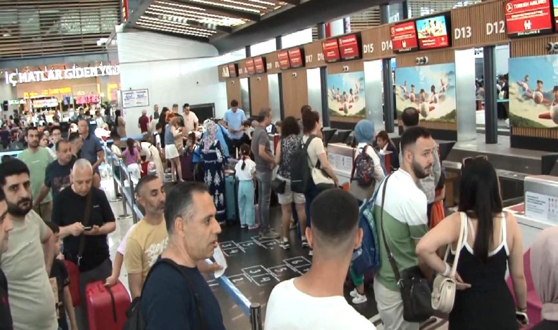 Kurban Bayramı tatili nedeniyle İstanbul Havalimanı'nda yoğunluk yaşandı. Tatil seyahatlerinin