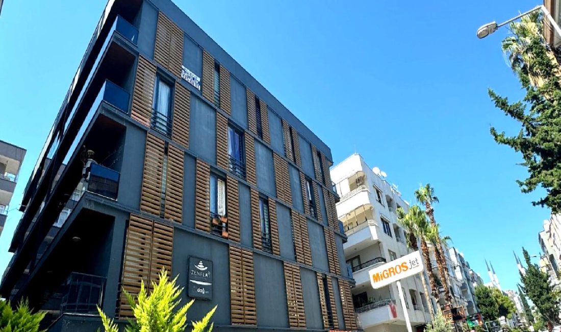 Mersin’de Şok Edici Olay: Kadın Evinde Ölü Bulundu! Mersin'de yaşanan şok edici olayda, bir kadın evinde ölü bulundu!