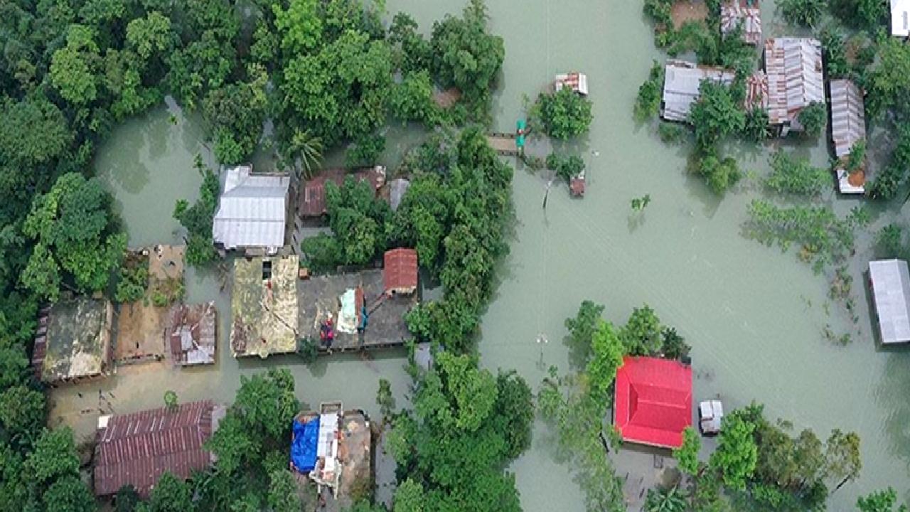 Bangladeş'in Sylhet şehrine şiddetli yağışlarla gelen sel felaketi, büyük hasara