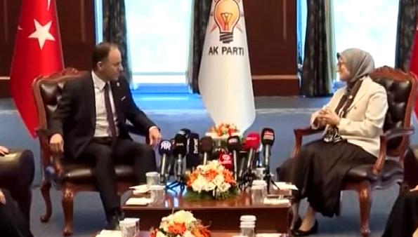 Siyasi partiler arasındaki bayramlaşma ve gündem konuları Türk siyasetinde önemli