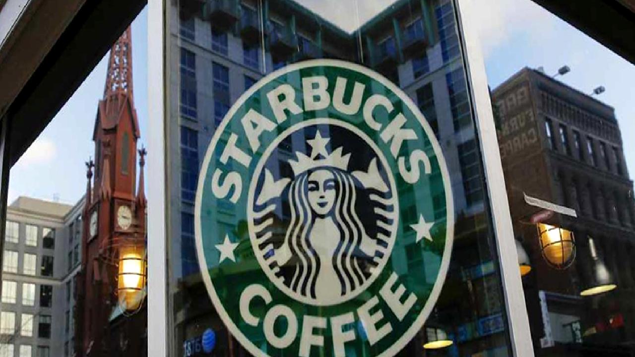 Starbucks'ın 2021 yılı satışlarında yaşanan düşüşü detaylı bir şekilde inceleyin.