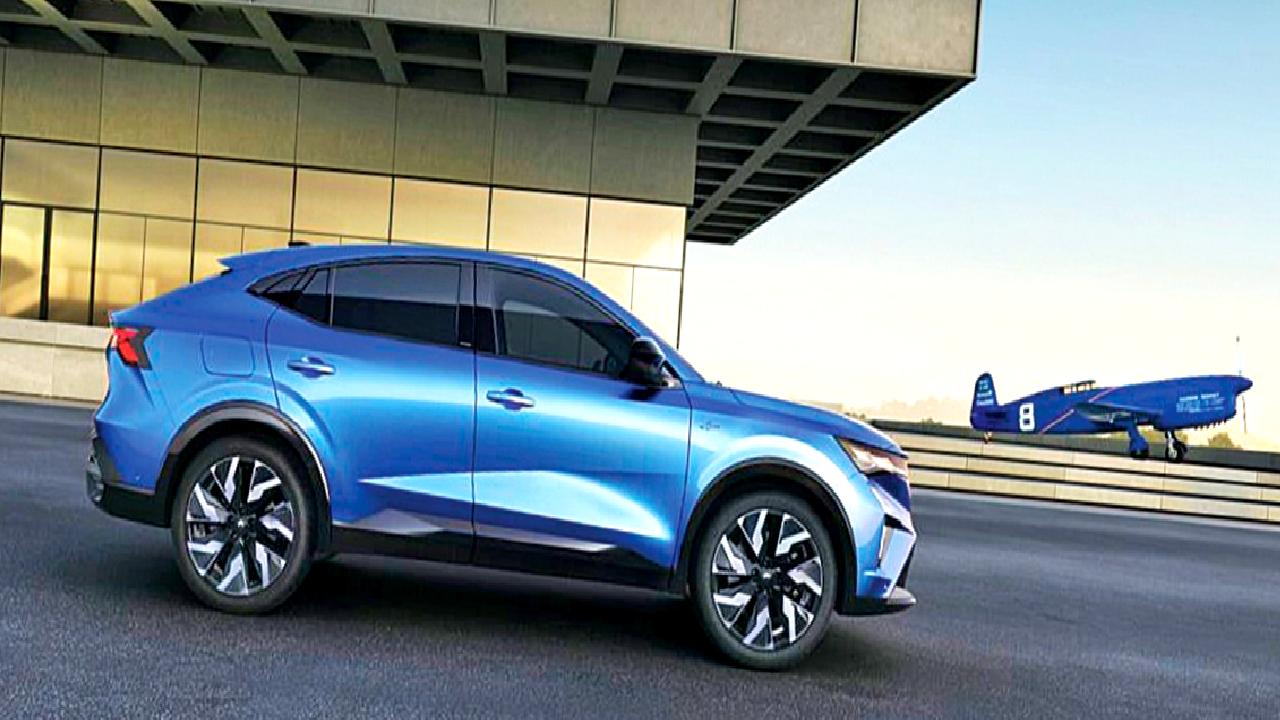 Renault Rafale, yüksek performanslı hibrit motoru ve lüks tasarımı ile