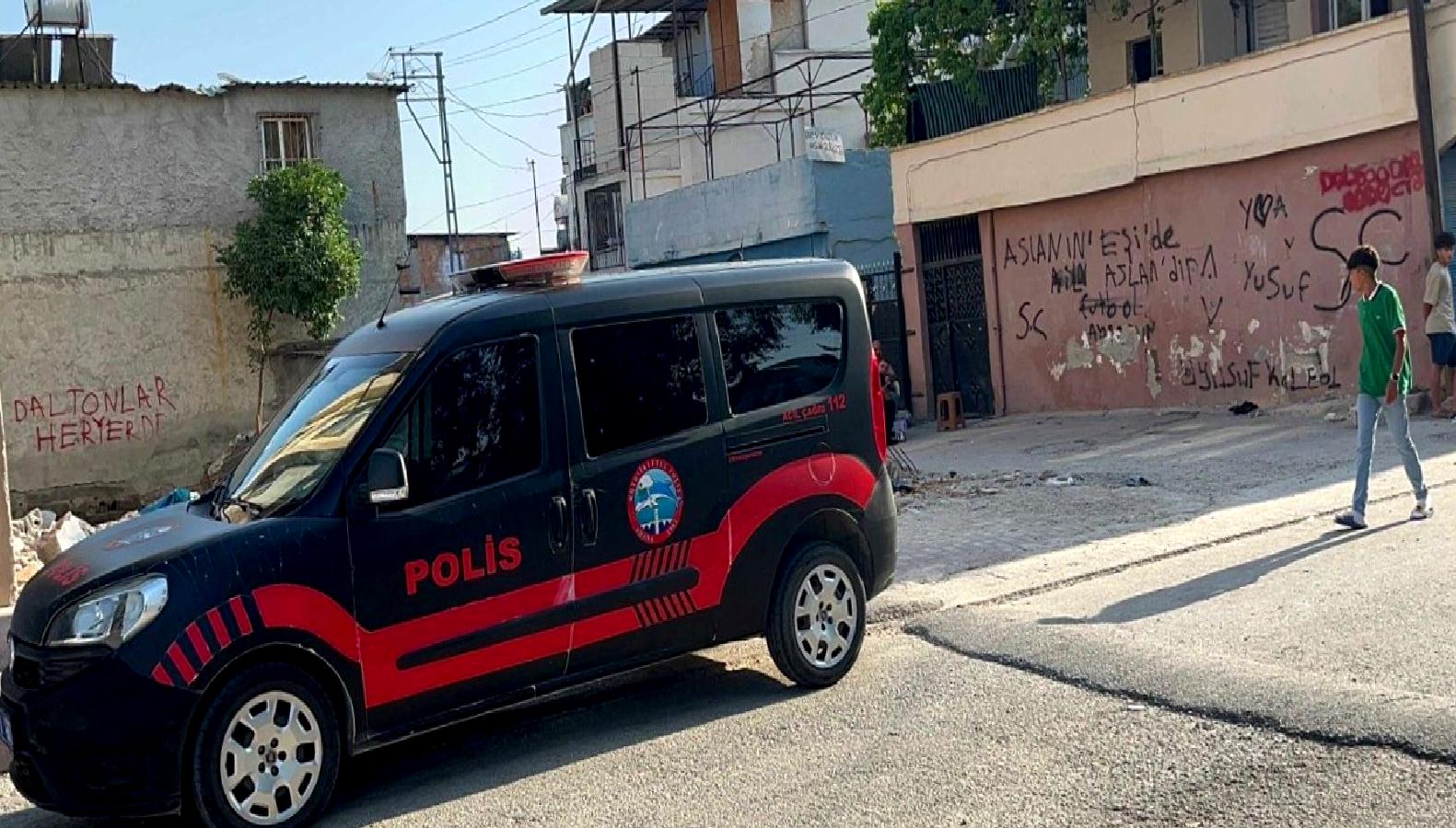 Adana'da meydana gelen silahlı kavgada 1 kişi hayatını kaybetti, 1