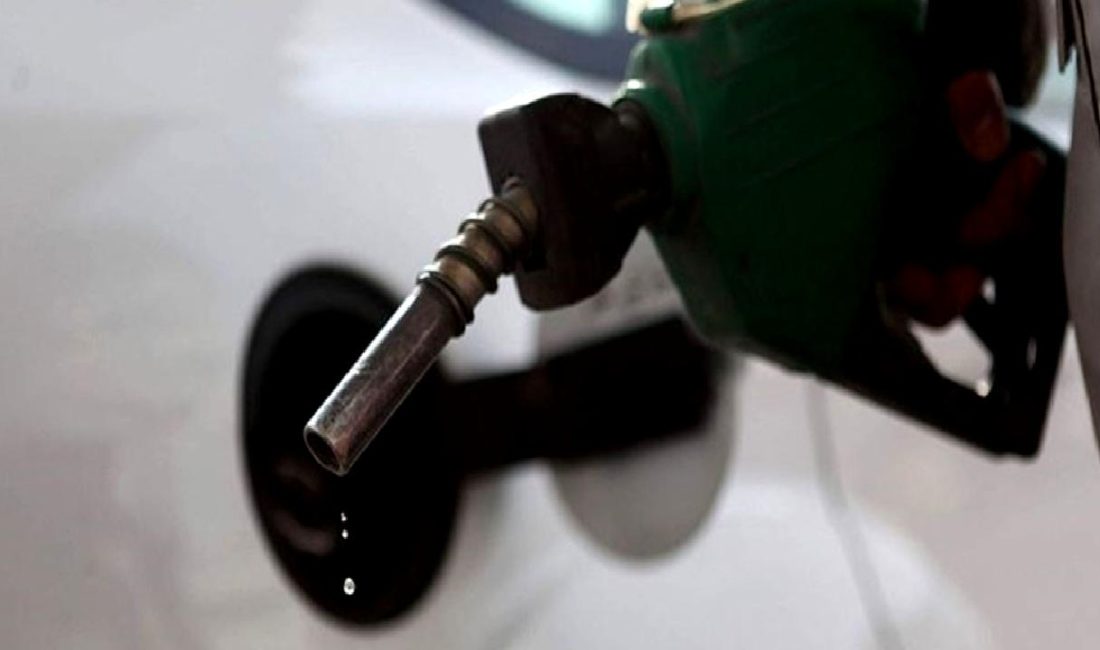 İstanbul, Ankara ve İzmir'de güncel akaryakıt fiyatlarına göz atın. Benzin