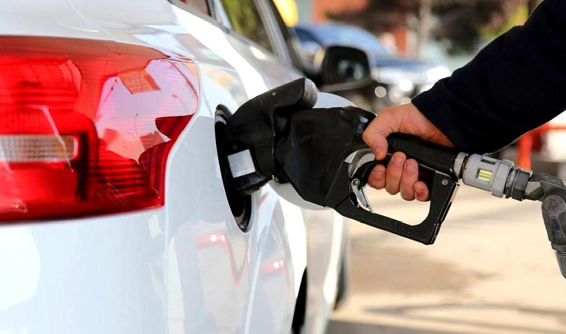 Akaryakıt fiyatlarındaki son gelişmeleri ve güncel rakamları keşfedin. Enerji sektöründeki