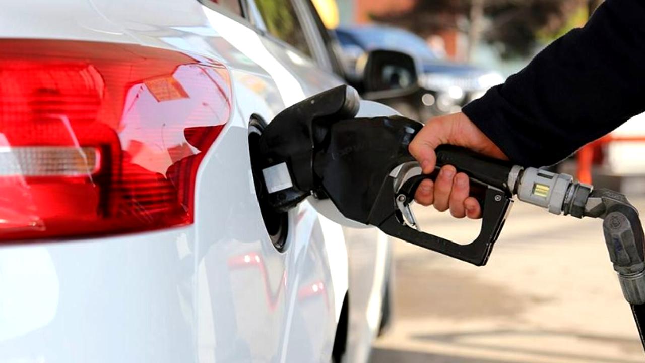 Akaryakıt fiyatlarındaki son gelişmeleri ve güncel rakamları keşfedin. Enerji sektöründeki