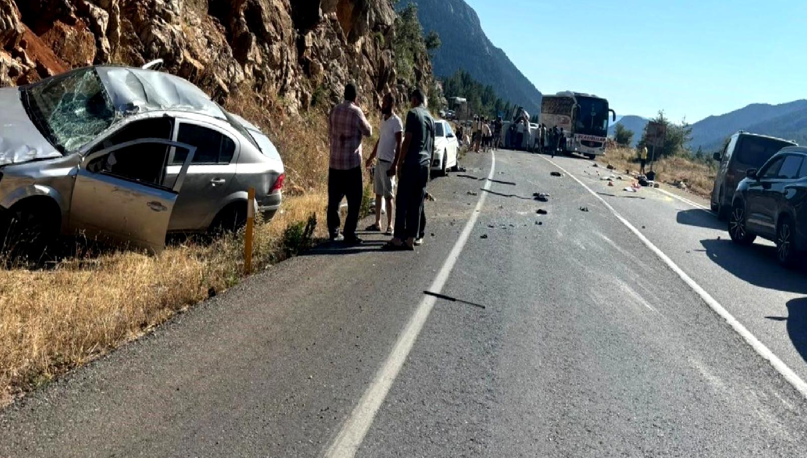 Akseki-Seydişehir karayolunda meydana gelen feci kaza, bölgedeki trafik akışını olumsuz