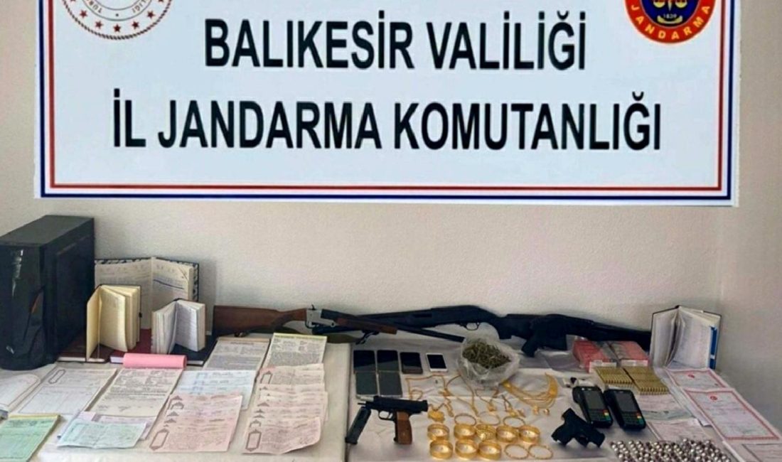 Ayvalık'ta düzenlenen büyük operasyonla suç örgütüne darbe vuruldu. Güvenlik güçleri,