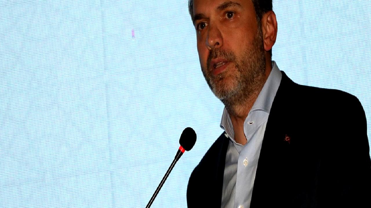 Bakan Alparslan Bayraktar, Rize'de düzenlenen enerji toplantısına katılarak sektördeki gelişmeleri