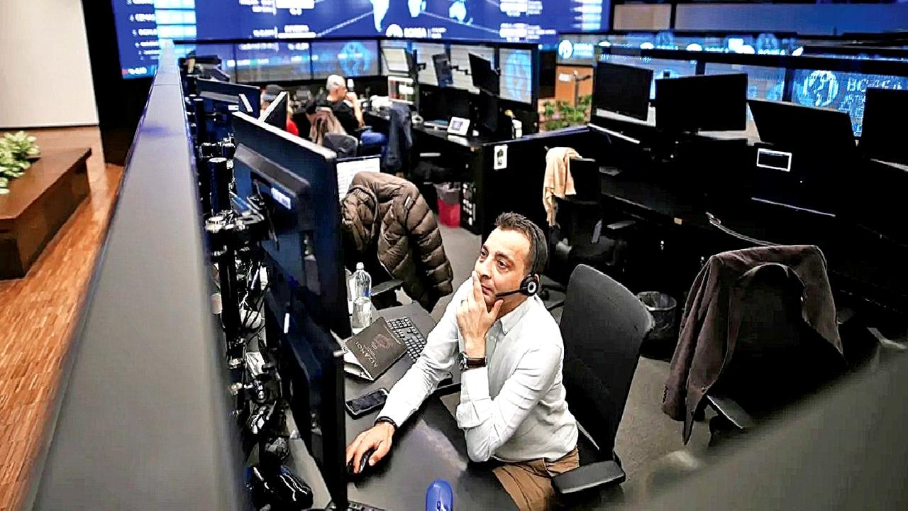 BIST 100 Endeksi'nin güncel durumu, piyasa gelişmeleri ve yatırımcılar için