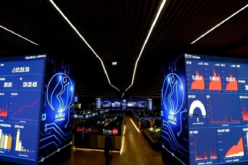 BIST 100 endeksi günlük analiz ve değerlendirmesi. Hisse senetlerinin performansı,