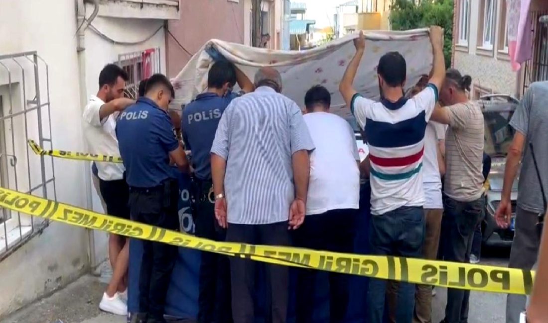 Bursa’da Televizyon Antenini Tamir Ederken Hayatını Kaybetti Bursa'da televizyon antenini tamir ederken hayatını kaybeden kişinin trajik hikayesi.