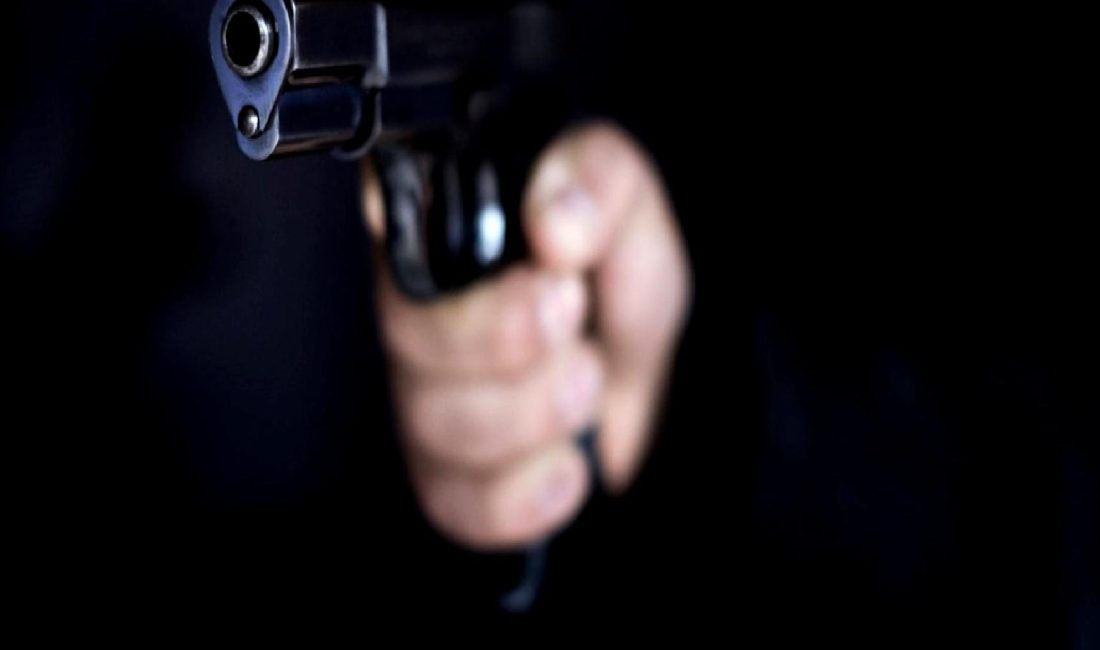 Çeltikçi Mahallesi'nde yaşanan olayda, yorgun mermi isabet ederek bir bebek