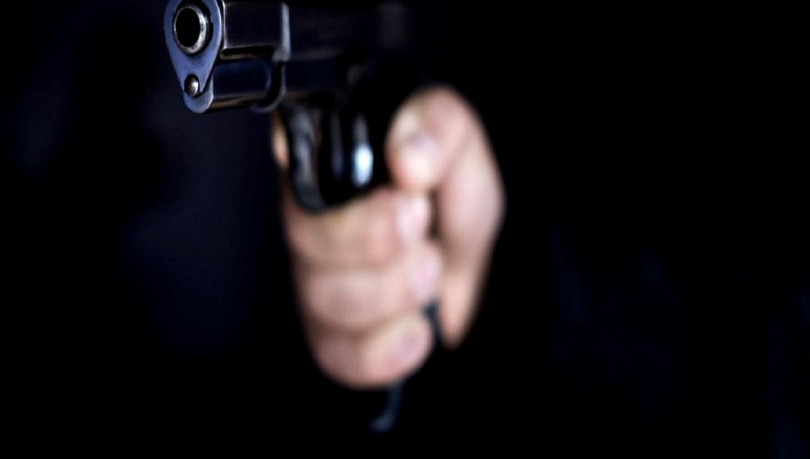 Çeltikçi Mahallesi'nde yaşanan olayda, yorgun mermi isabet ederek bir bebek