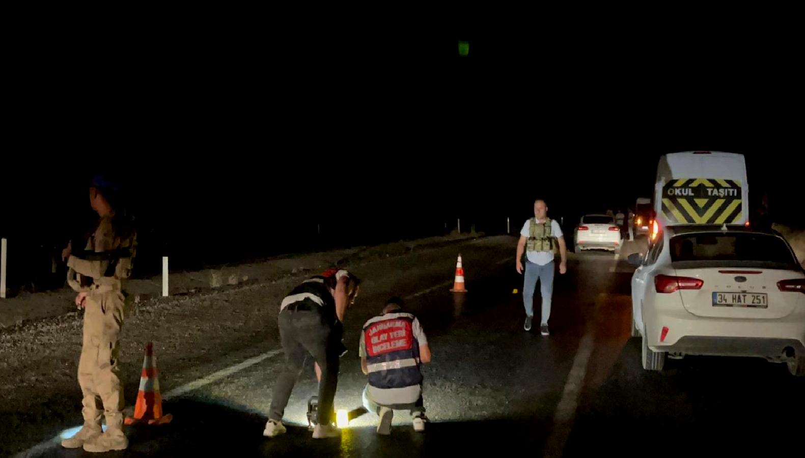 Diyarbakır-Bingöl karayolunda meydana gelen silahlı saldırıda 6 kişi yaralandı. Saldırı