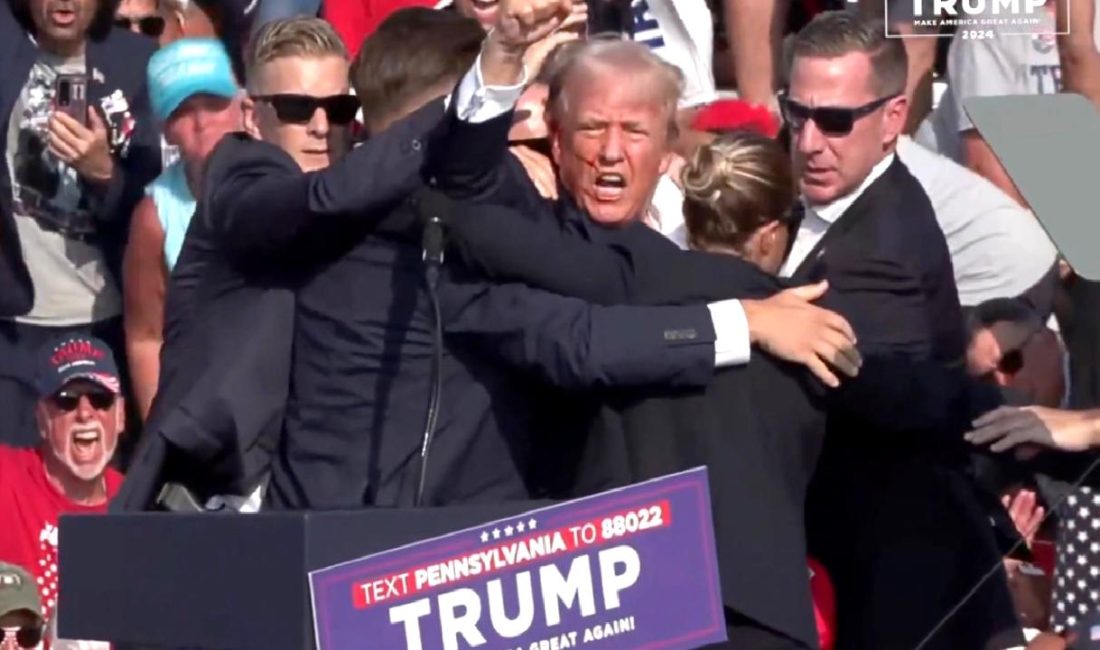 Donald Trump Suikast Girişiminden Kılpayı Kurtuldu Donald Trump, suikast girişiminden kıl payı kurtuldu. Olayın ayrıntıları ve