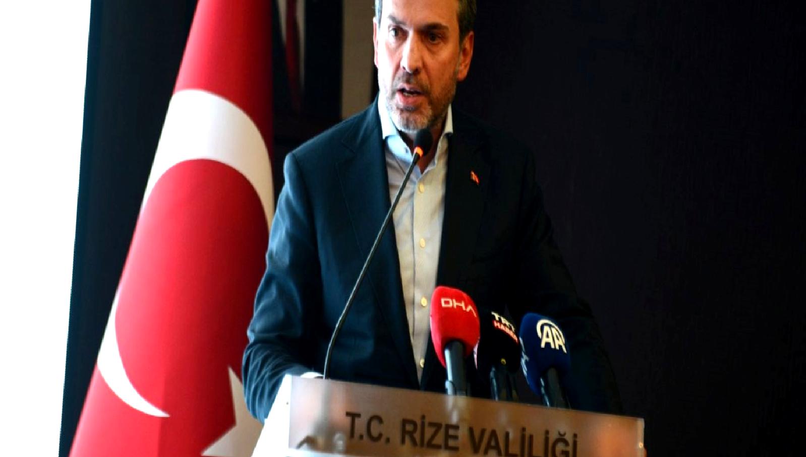 Enerji ve Tabii Kaynaklar Bakanı Alparslan Bayraktar, Rize'de çeşitli ziyaretlerde