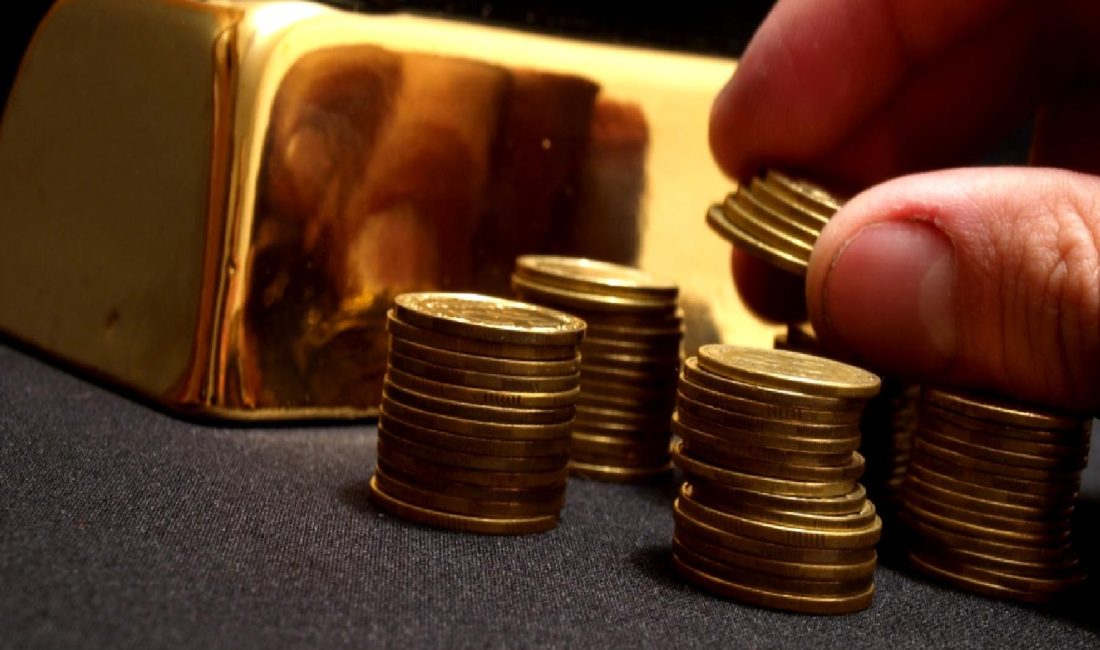 Fed Faiz İndirimi Beklentileri Altını Destekliyor Fed'in faiz indirimi beklentileri, altın fiyatlarını destekliyor. Piyasalar, Fed'in faiz