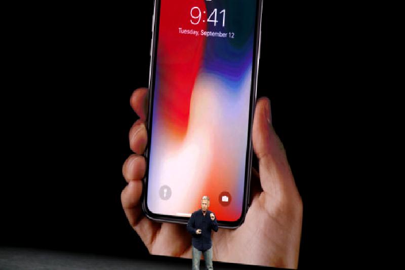 Foxconn fabrikasındaki işe alım uygulamaları detaylı bir şekilde incelenerek, işe