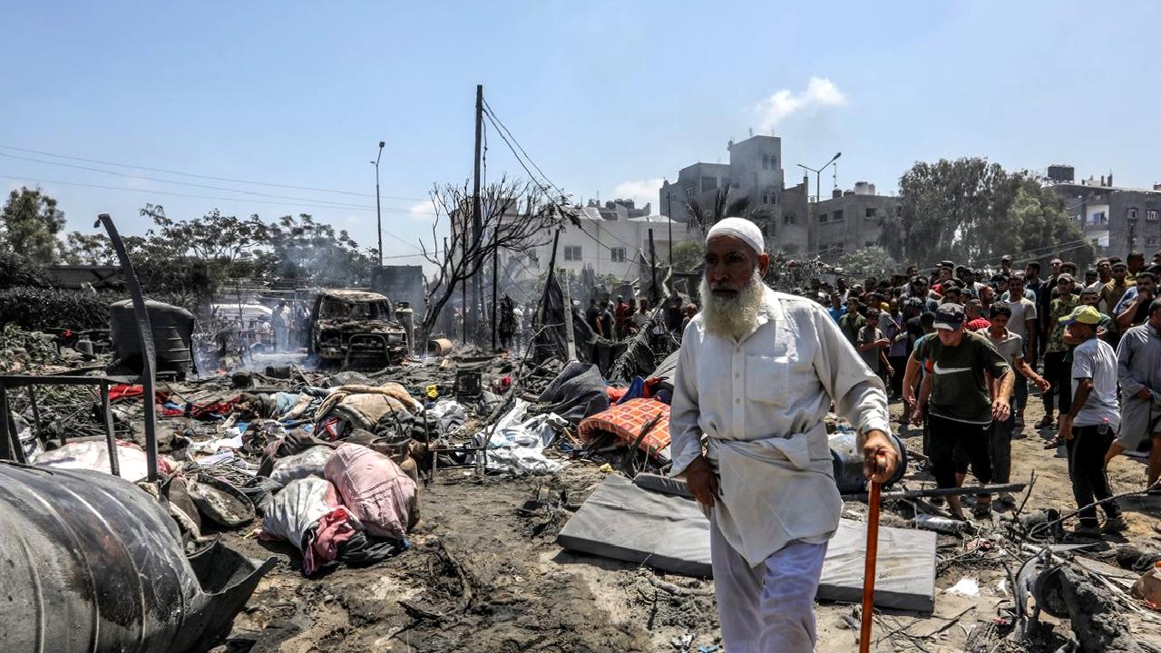 Sağlık Bakanlığı, Gazze'deki menfur saldırı hakkında önemli açıklamalarda bulunuyor. Sağlık