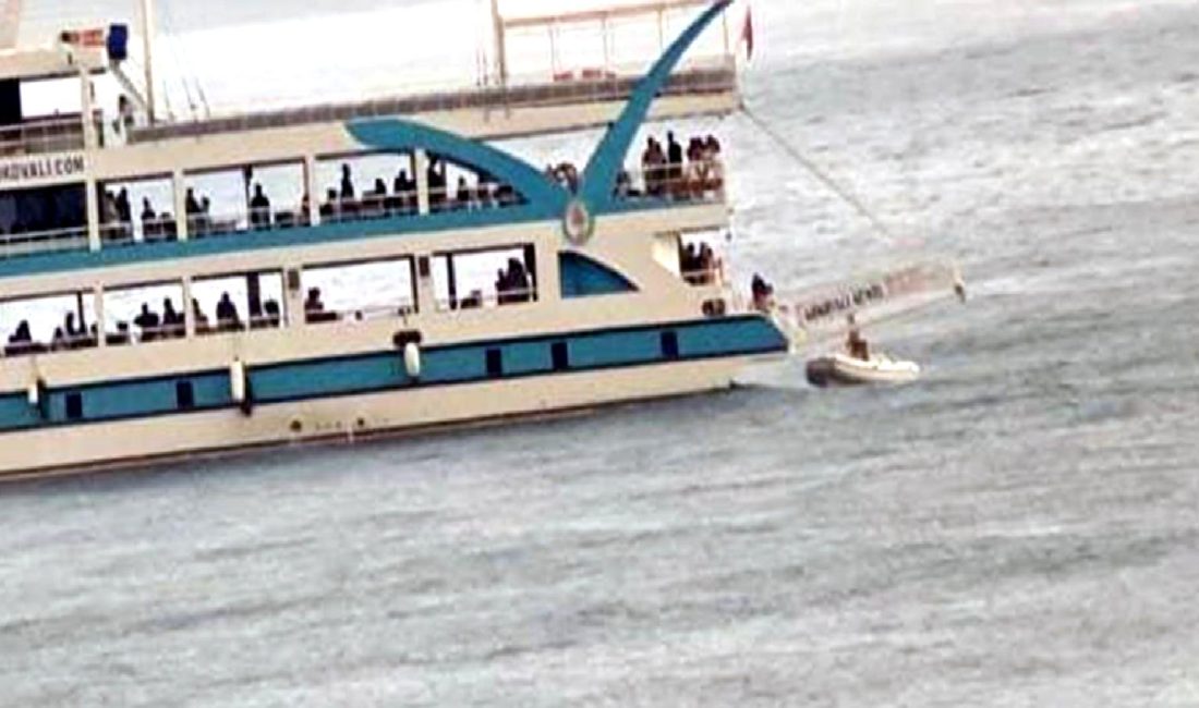 Gökova Körfezi’nde Yaşanan Bot Kazası ve Kurtarma Operasyonu Gökova Körfezi'nde meydana gelen bot kazası sonrası gerçekleştirilen kurtarma operasyonu