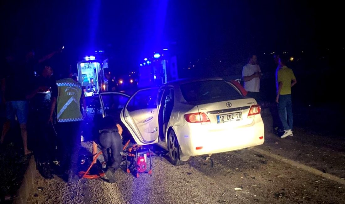 Gönen'de meydana gelen feci kazada üç kişi hayatını kaybetti. Olayın