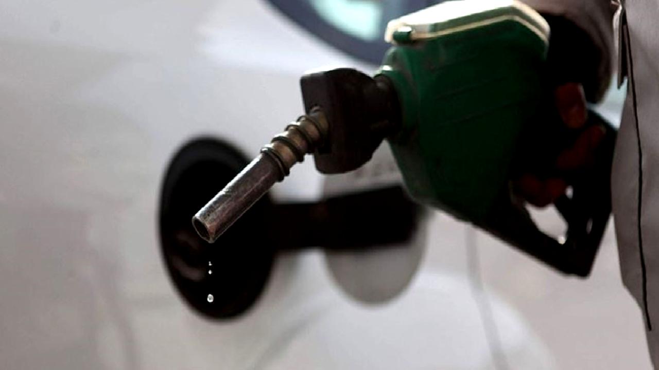 26 Temmuz 2024 tarihli güncel akaryakıt fiyatlarını öğrenin. Benzin, motorin