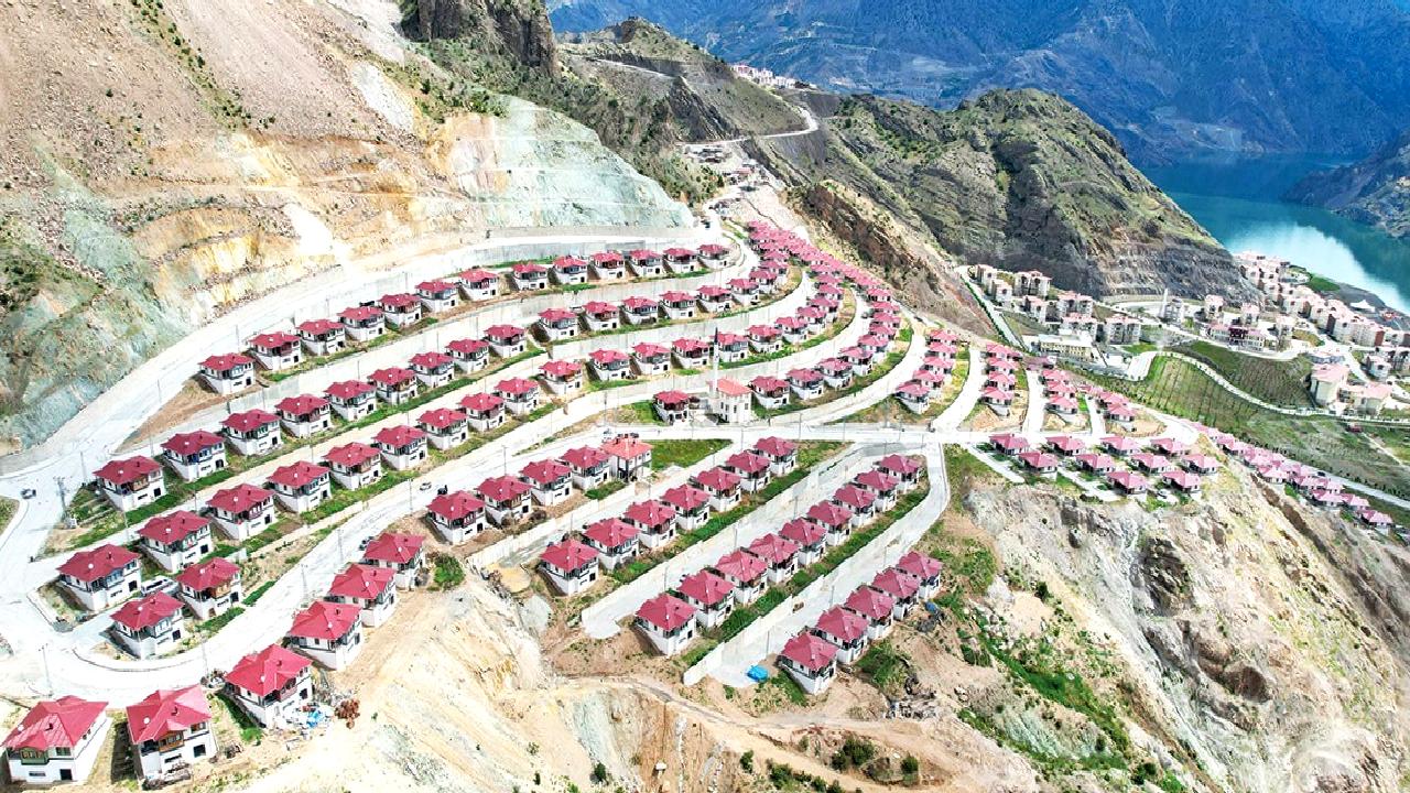 Hamide Hangül, kentsel dönüşüm ve çelik yapılarla depreme karşı alınabilecek