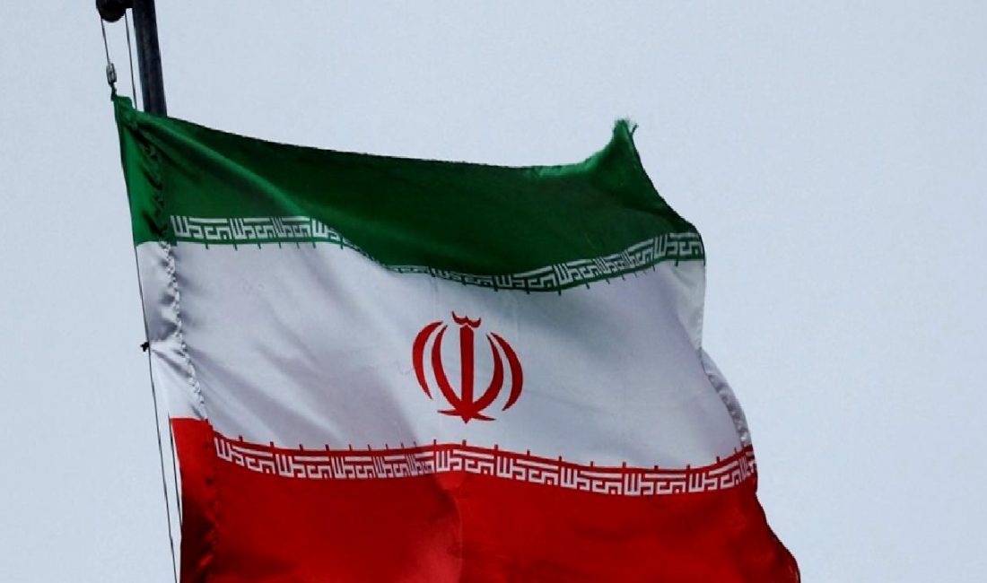 İran’da Aşırı Sıcaklıklar Nedeniyle Kamu Görevlilerine Tatil İlan Edildi İran'da aşırı sıcaklıkların etkisiyle kamu görevlilerine tatil ilan edildi. Hava