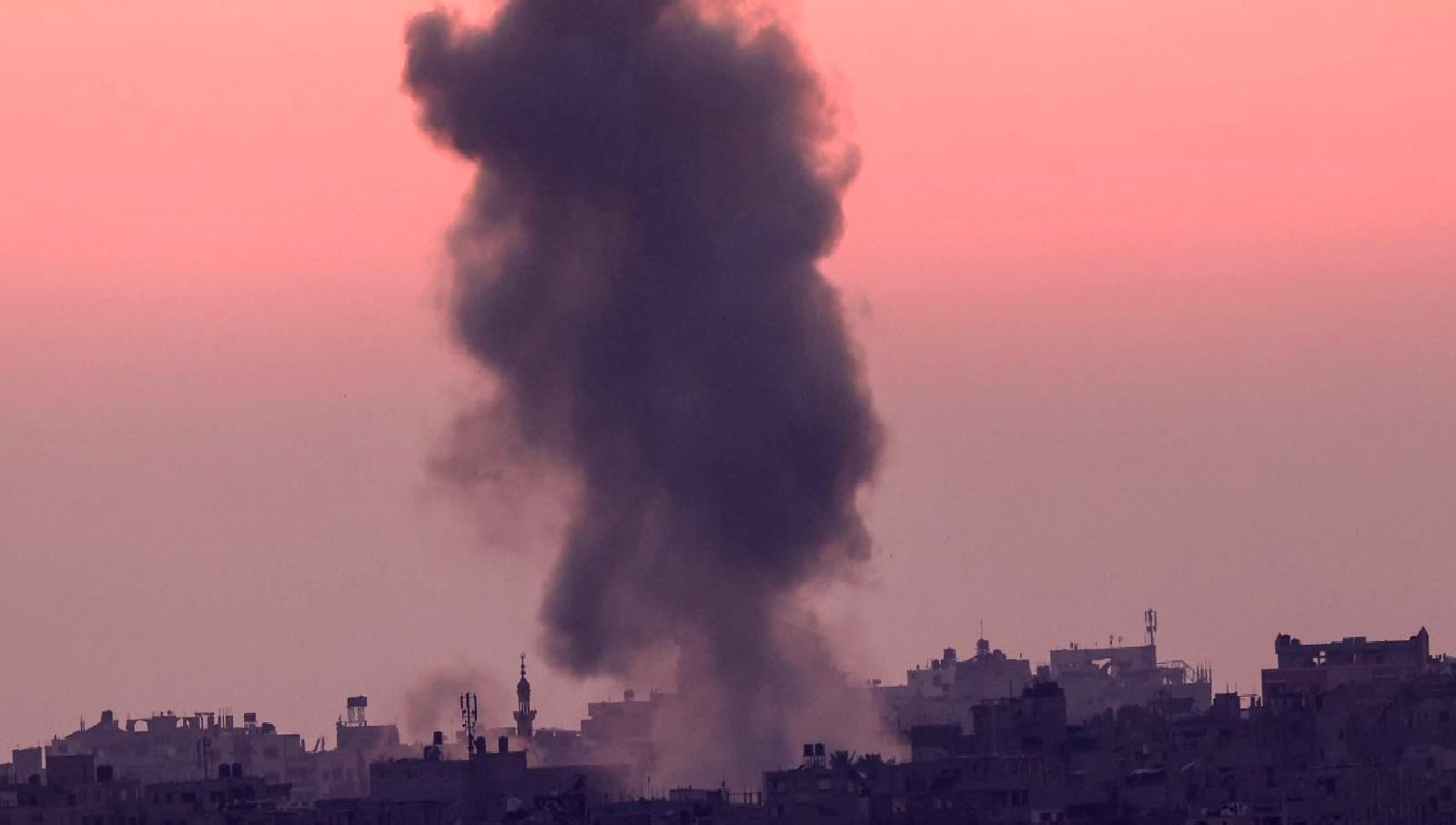 İsrail'in Gazze'ye yönelik saldırıları devam ediyor. Okullar ve hastaneler hedef