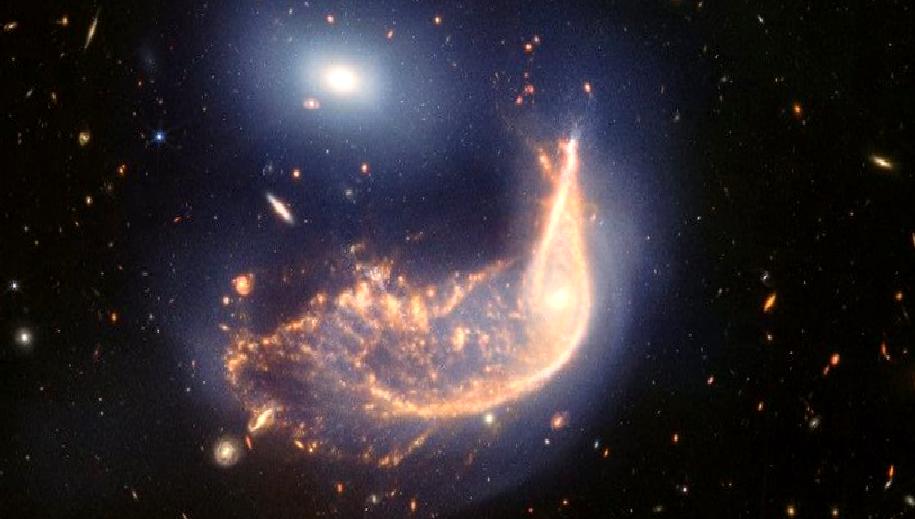 James Webb Uzay Teleskobu, uzayın derinliklerinde ilginç bir keşif yaparak