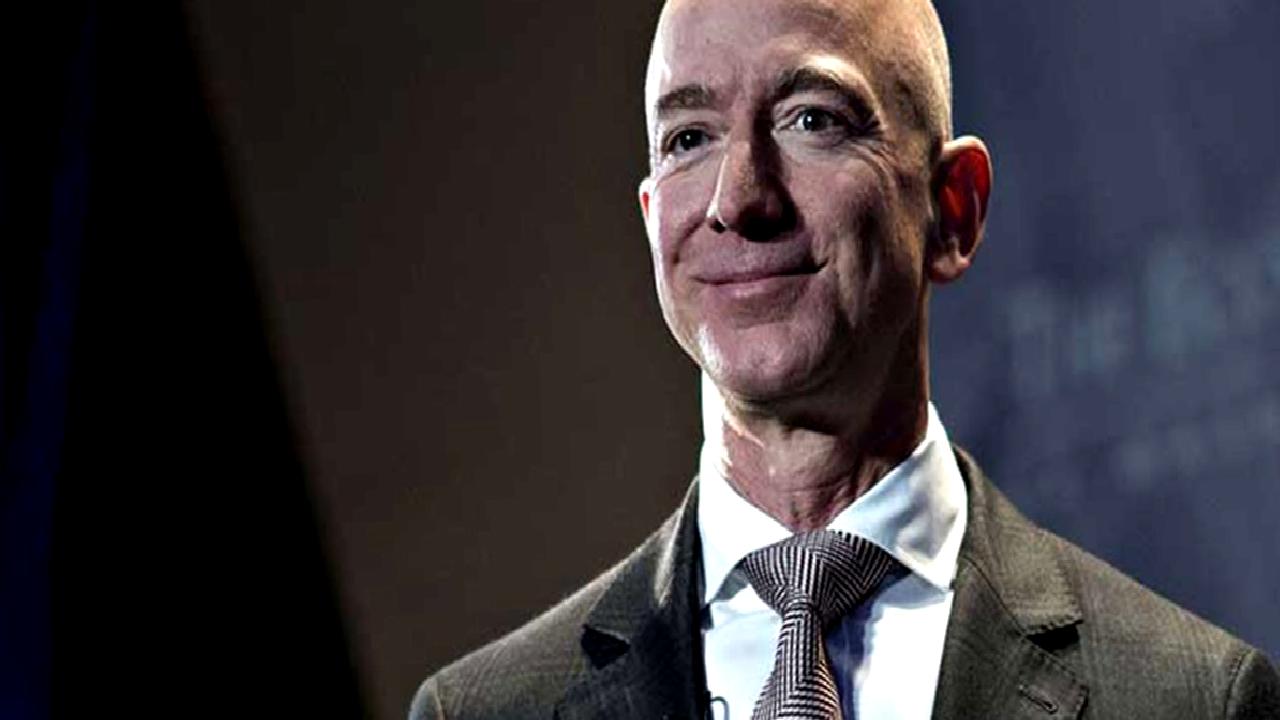 Amazon'un kurucusu Jeff Bezos, Amazon hisselerini satışa çıkarıyor. Jeff Bezos'un