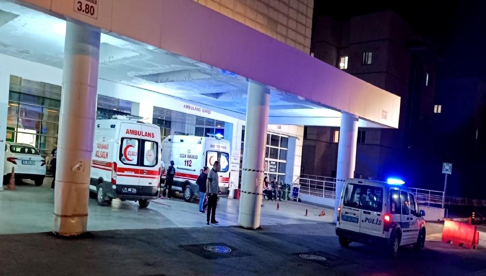 Kırıkkale'de yaşanan olayda bir damat, kayınvalidesine ve kayınpederine bıçakla saldırdı.