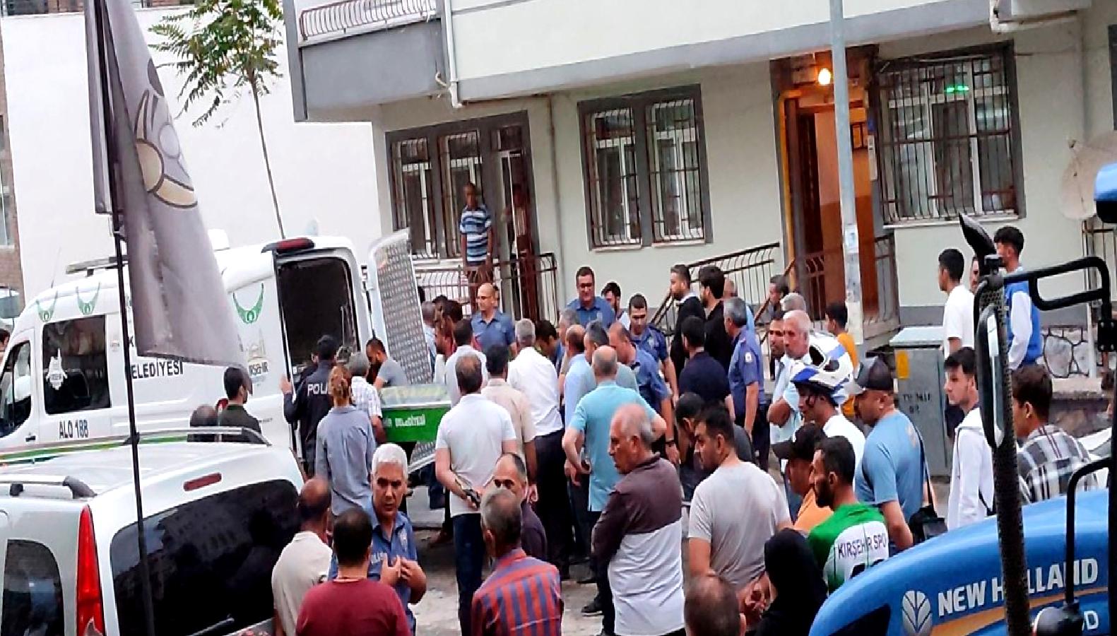 Kırşehir'de bir polis memurunun cinayet olayı, toplumda büyük yankı uyandırdı.