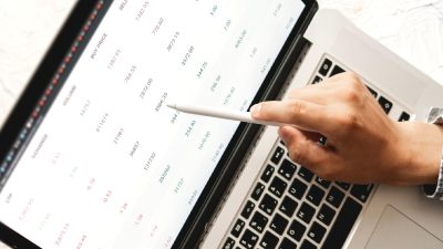 Kripto para piyasası, 4 Temmuz günü yeni altcoin listelemeleriyle heyecanlandı.