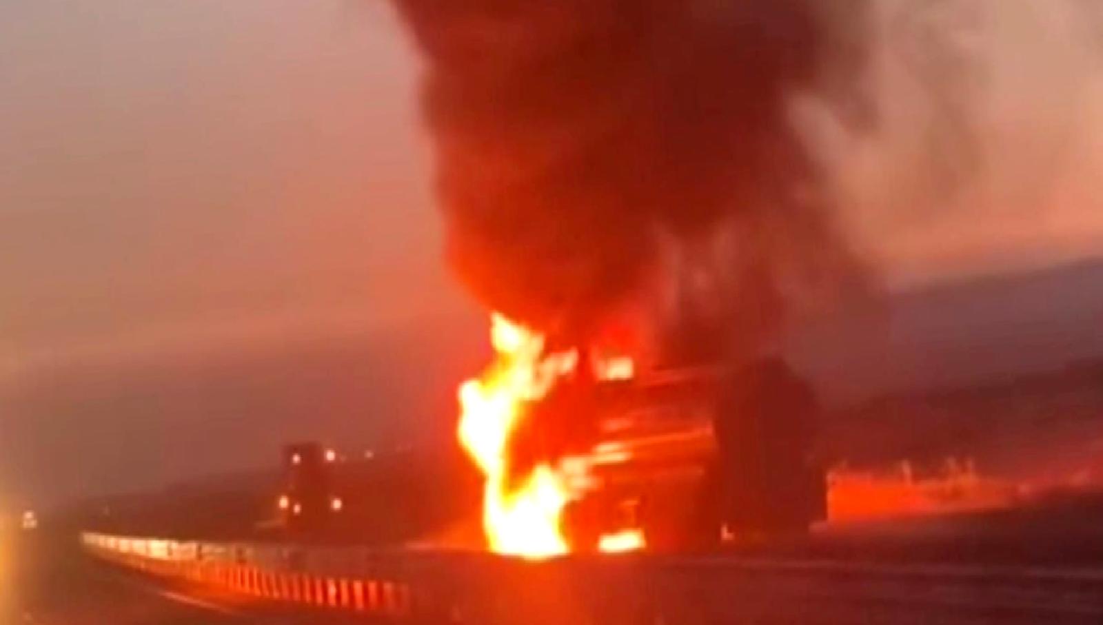Mardin Nusaybin'de meydana gelen akaryakıt yüklü tanker yangınıyla ilgili detaylı